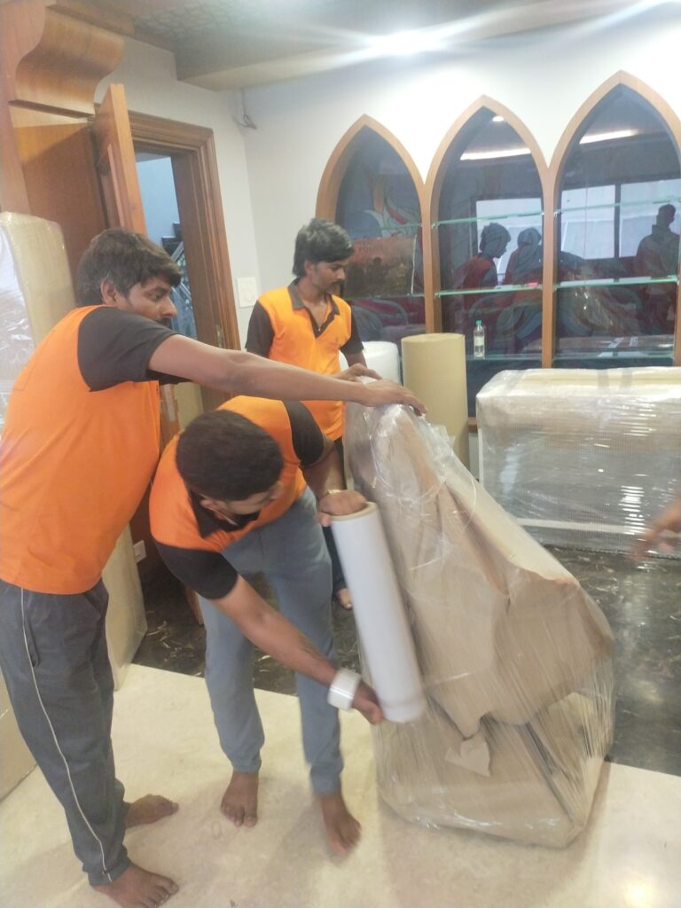 Best Packers and Movers for Catholic Syrian Bank (CSB Bank) Employees – Unique Express 14 Unique Express Packers and Movers