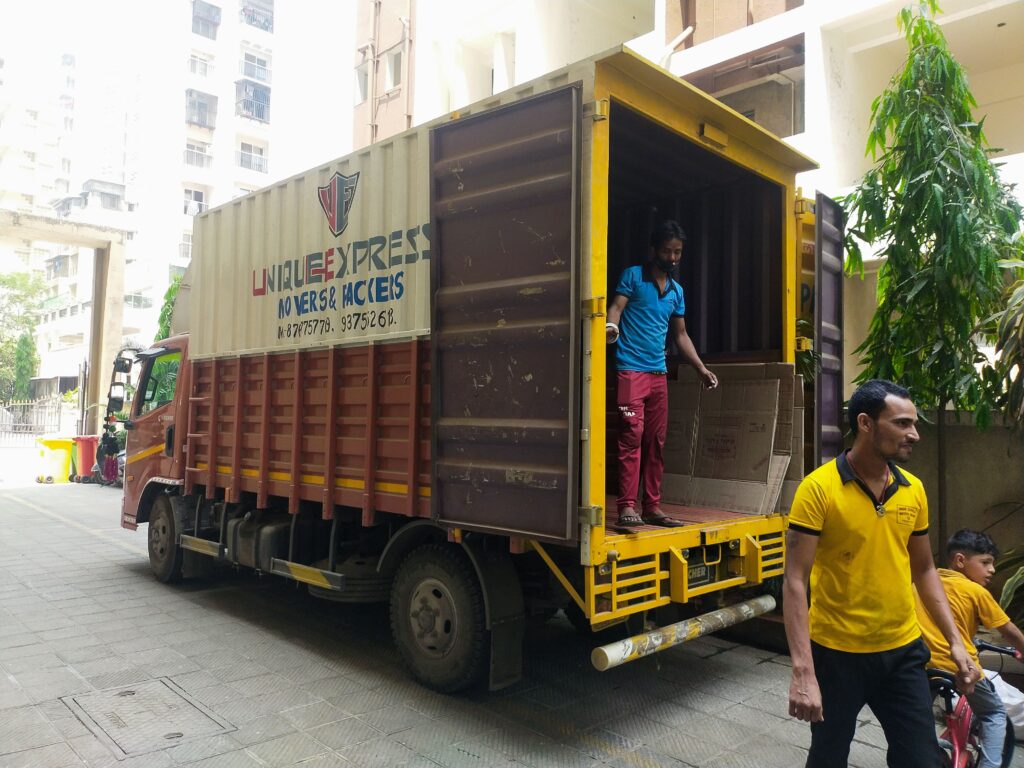 Best IBA Approved Packers and Movers for Allahabad Bank Employees – Unique Express 4 Packers and Movers For Bank